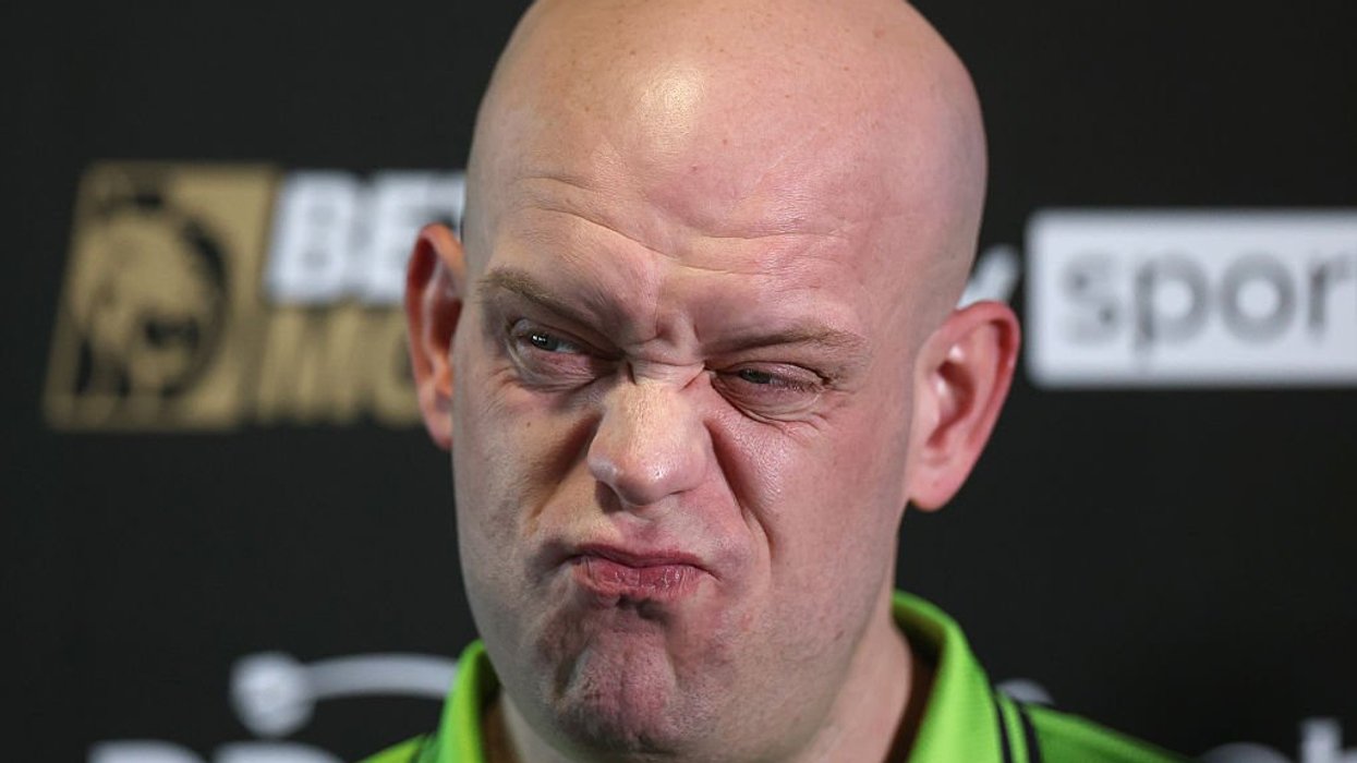 Michael van Gerwen gives darts fans health update ahead of Premier League night after missing last week