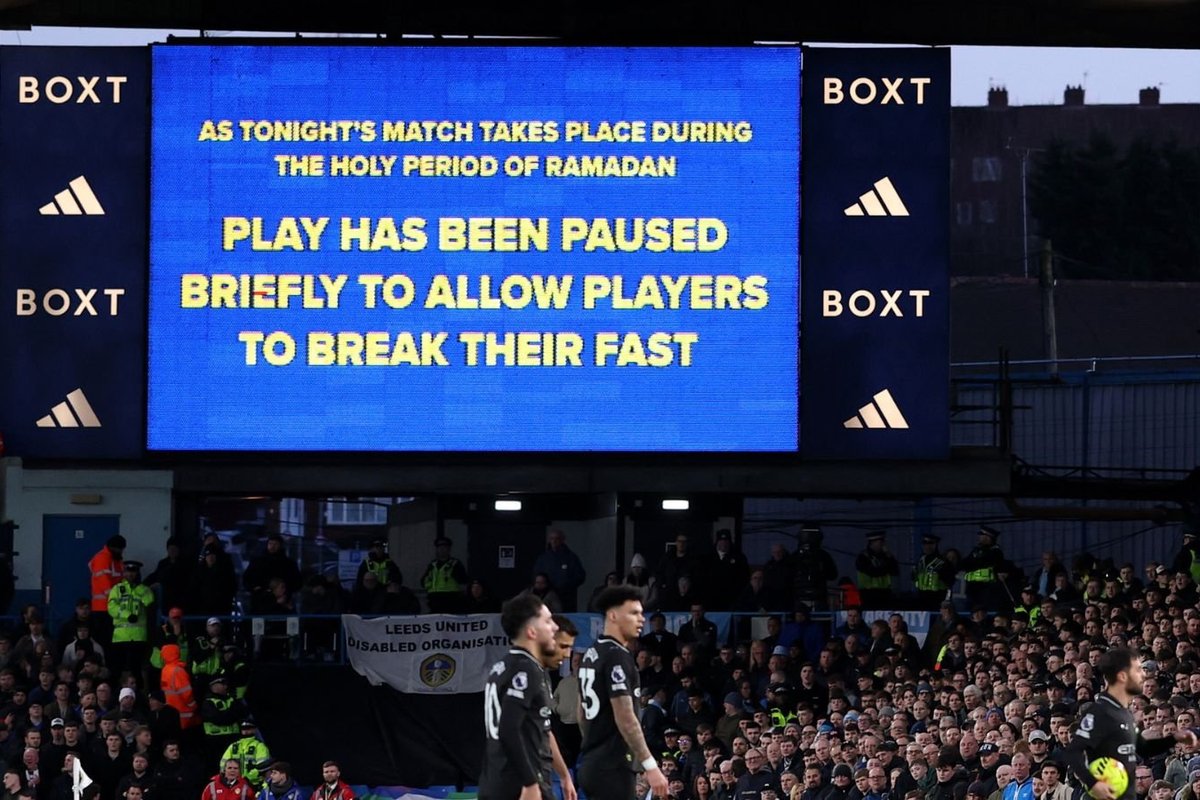 Leeds United fans boo and whistle as play halted for Muslim players in Man City match