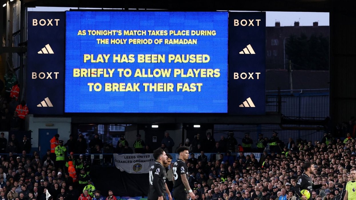 Leeds United fans boo and whistle as play halted for Muslim players in Man City match