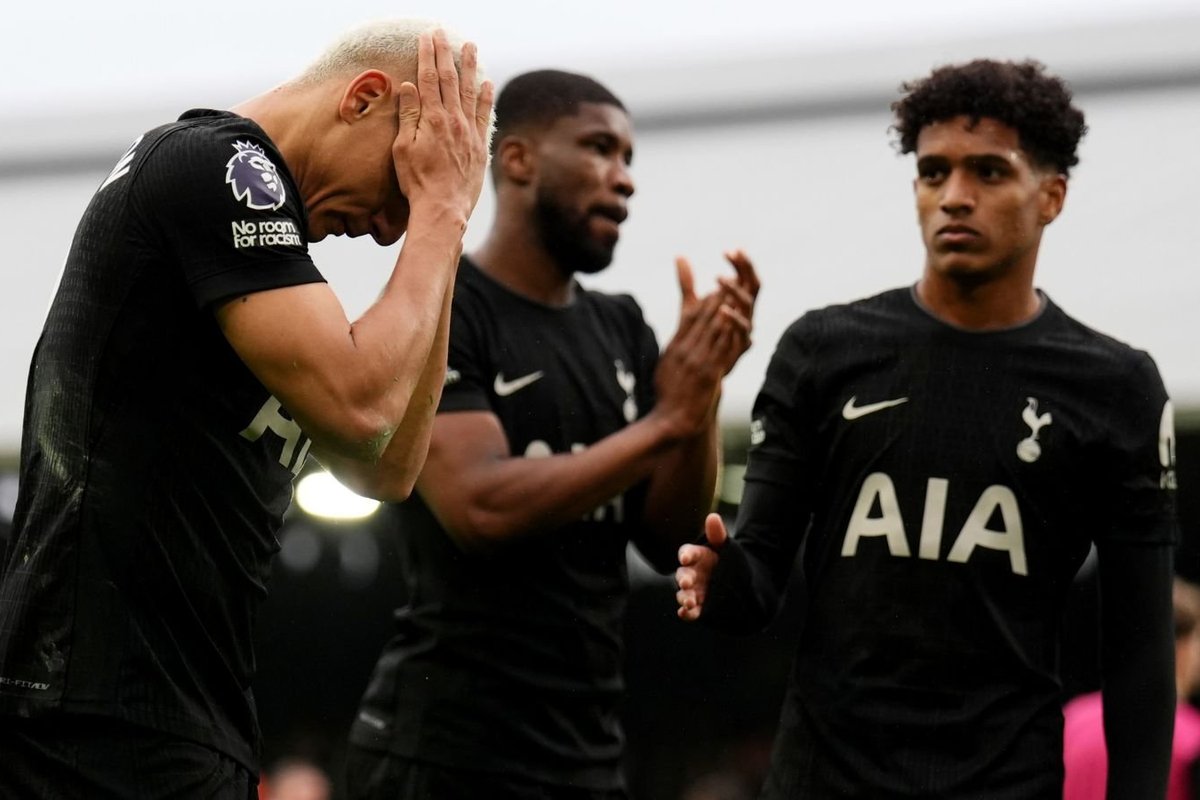 Premier League sensationally forced to delete own tweet after furious complaints from Tottenham