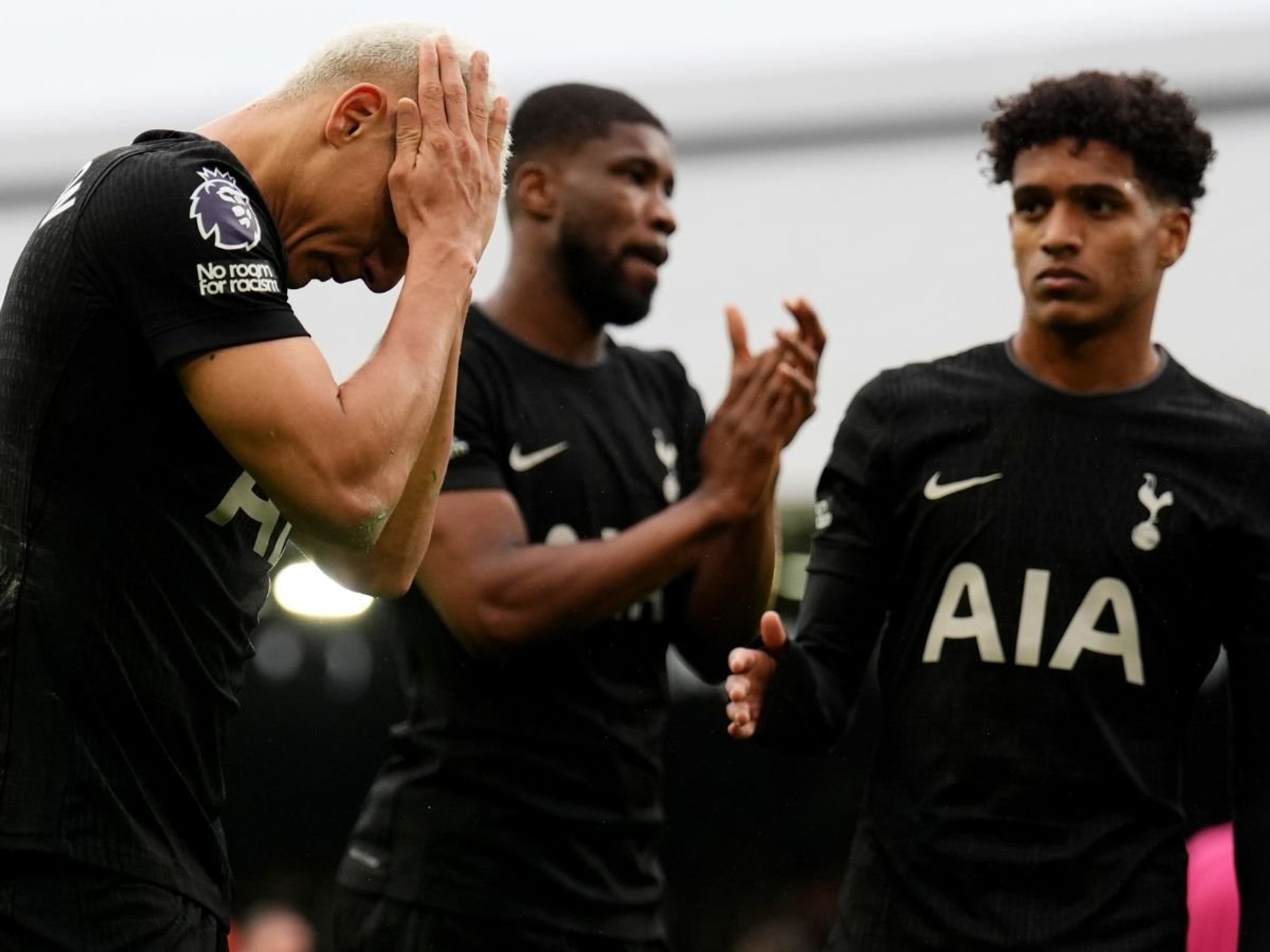 Premier League sensationally forced to delete own tweet after furious complaints from Tottenham
