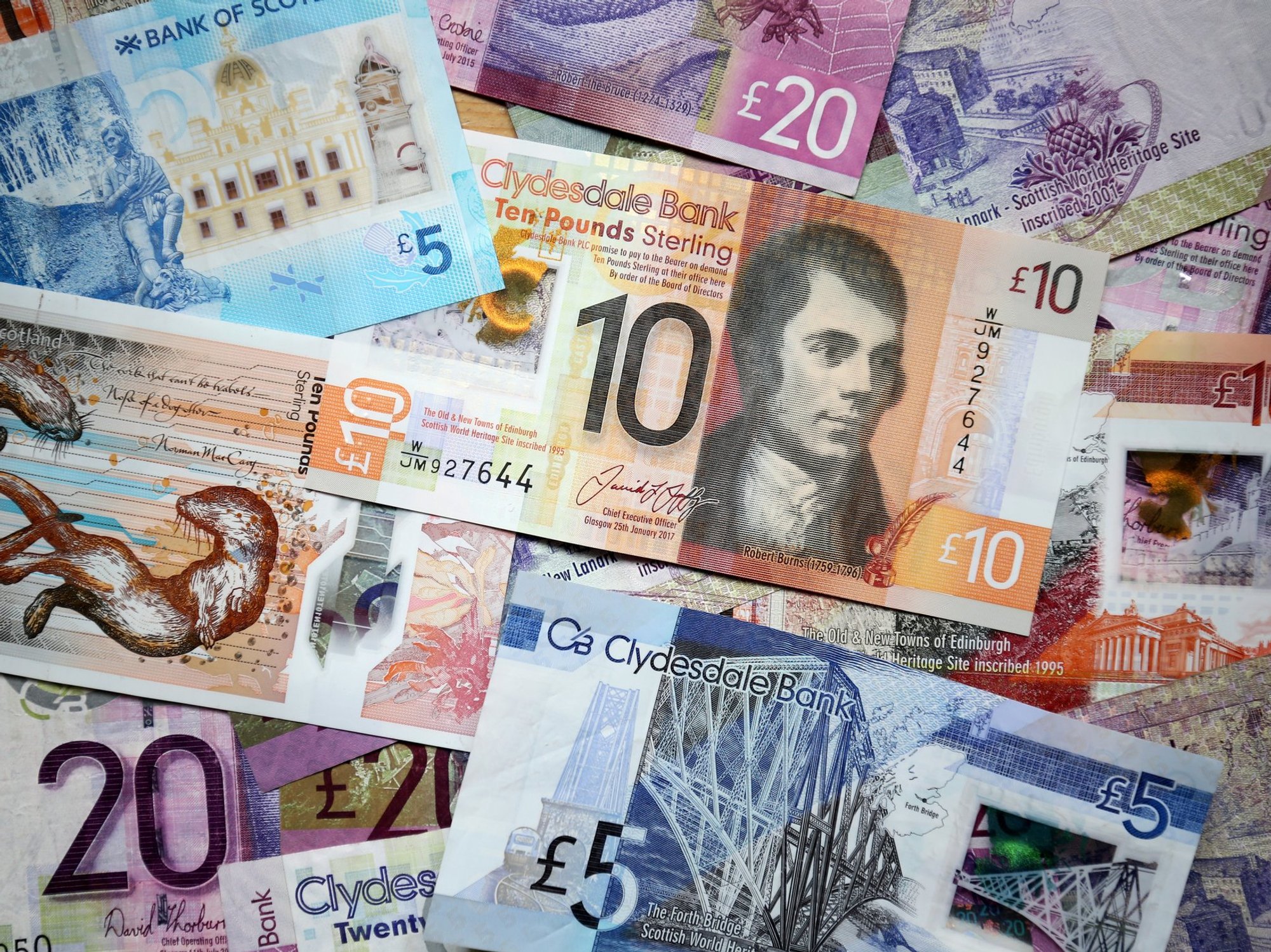 Shoppers urged to be 'vigilant' of £50 Scottish banknotes as police issue warning after discovery...