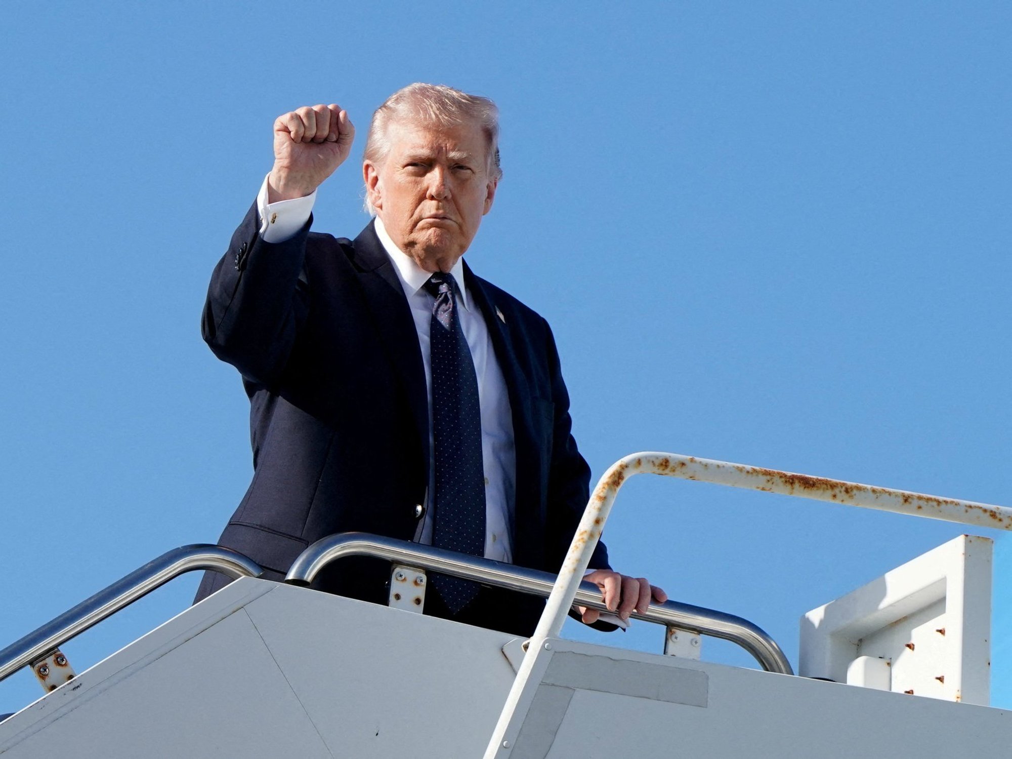 Iran LIVE: Donald Trump expects 'complete and total dominance' over Iranian airspace within hours