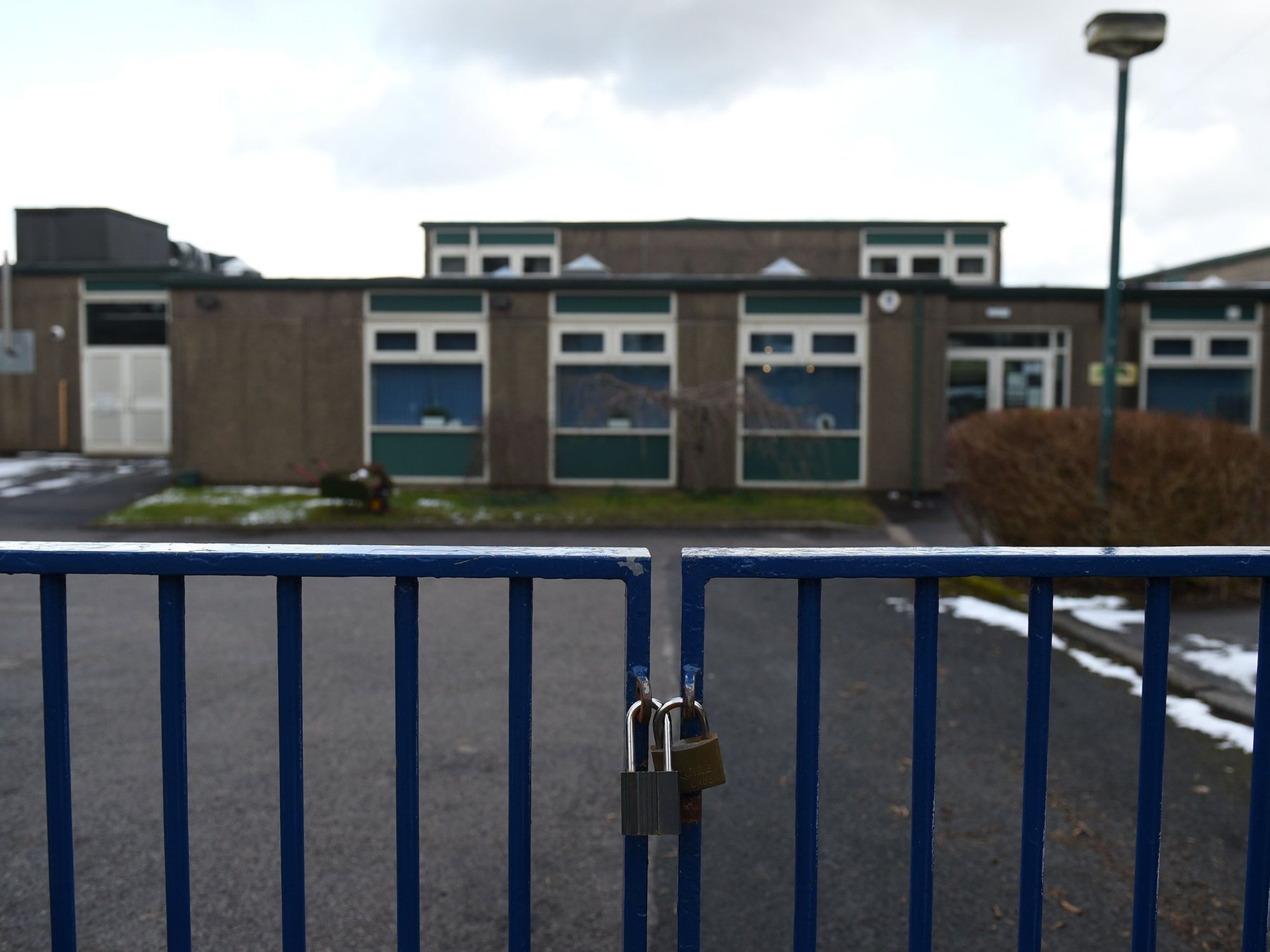 Fifteen school forced to close over ongoing water supply issues