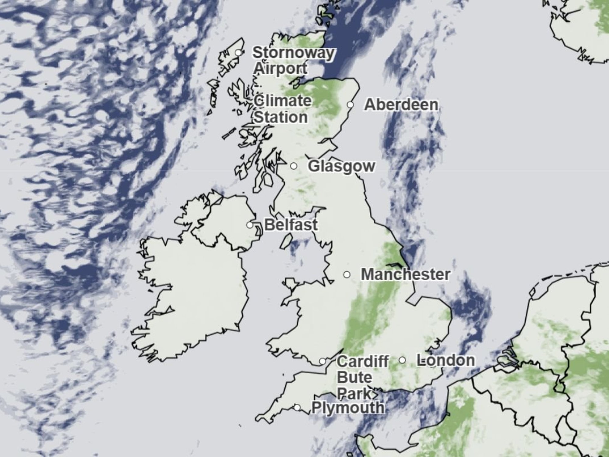 UK weather: Anticyclonic gloom to smother Britain in swirling dome of fog before 17C 'Saharan dust'