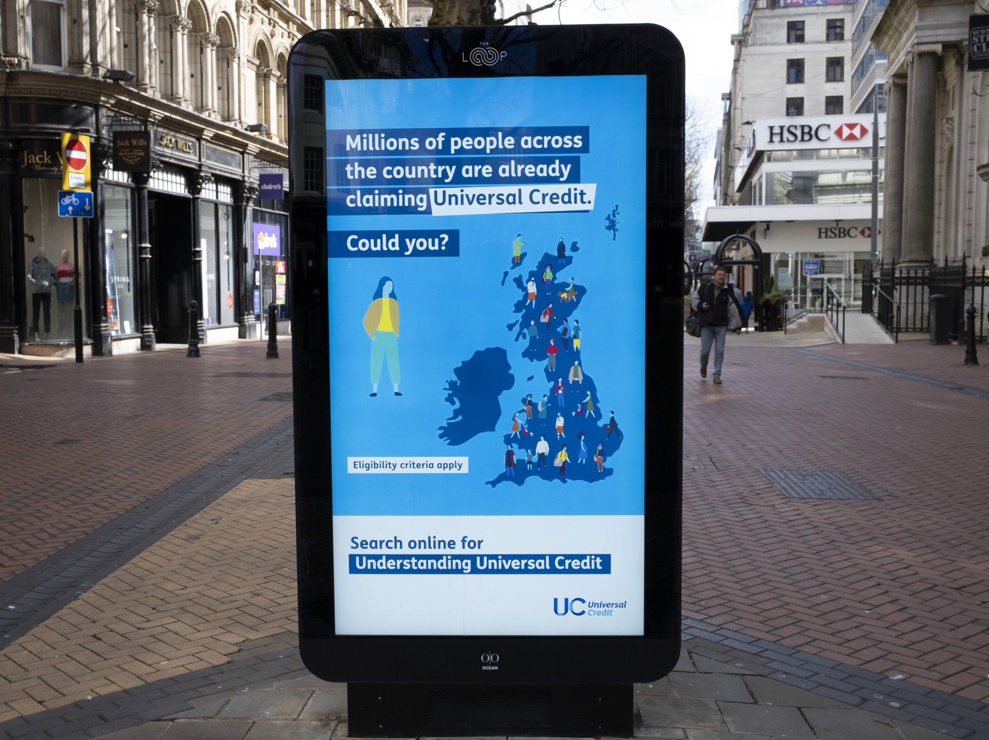 A QUARTER of settled non-EU migrants claim Universal Credit