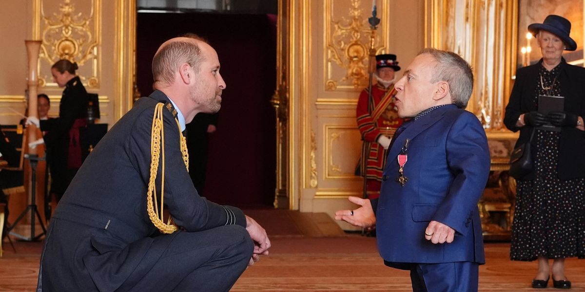 Warwick Davis praises Prince William for ‘coming down to my level’ in heartwarming moment at Windsor Castle Warwick Davis praises Prince William for ‘coming down to my level’ in heartwarming moment at Windsor Castle