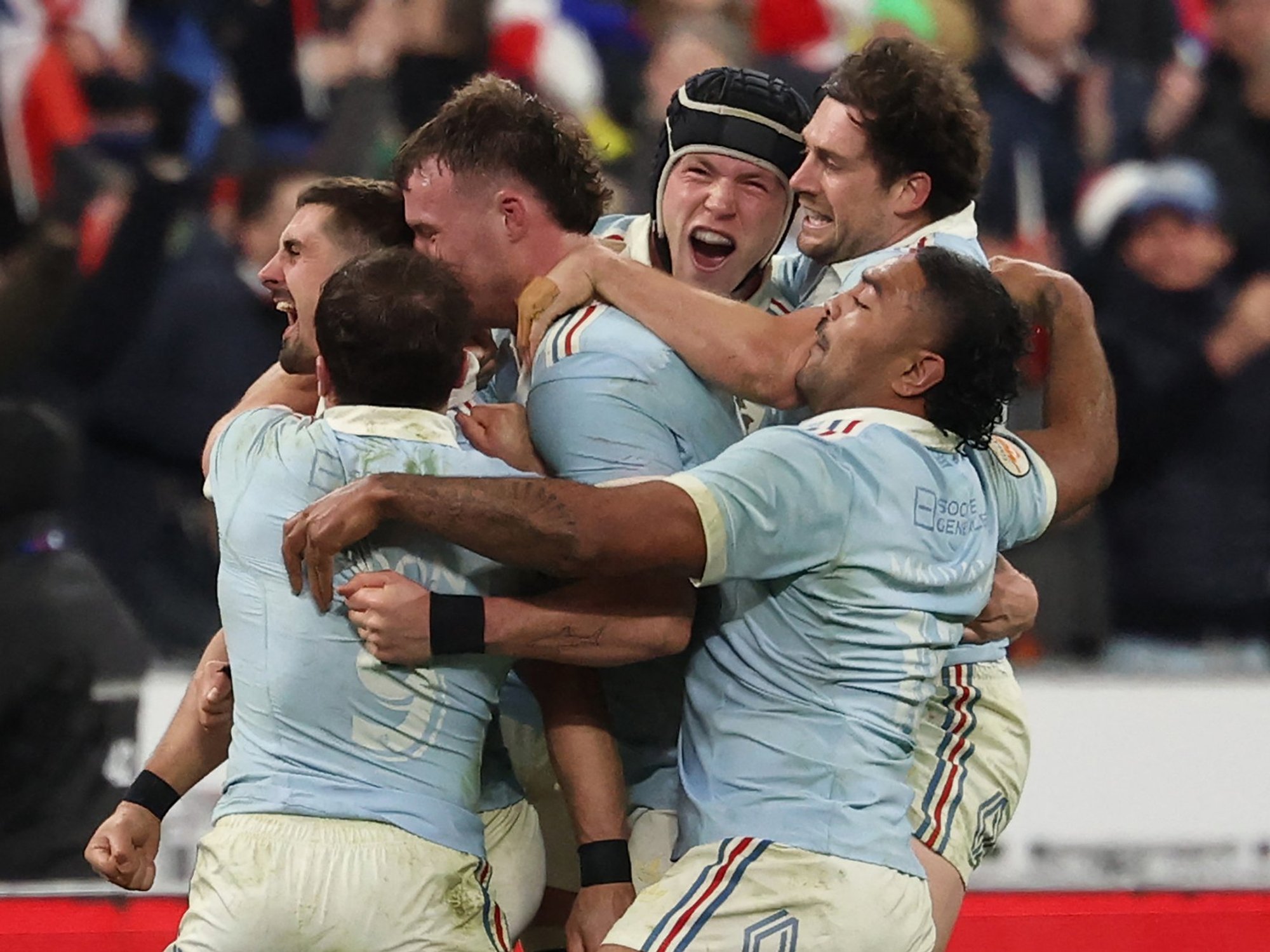 France's last-gasp penalty wins Six Nations in astonishing scenes against England