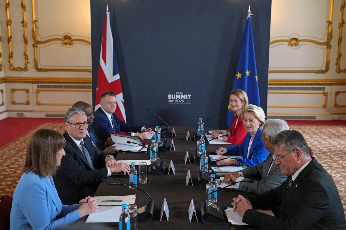 Labour rebels risk throwing open Britain’s borders by flirting with 'ill-thought-through' EU reset plan