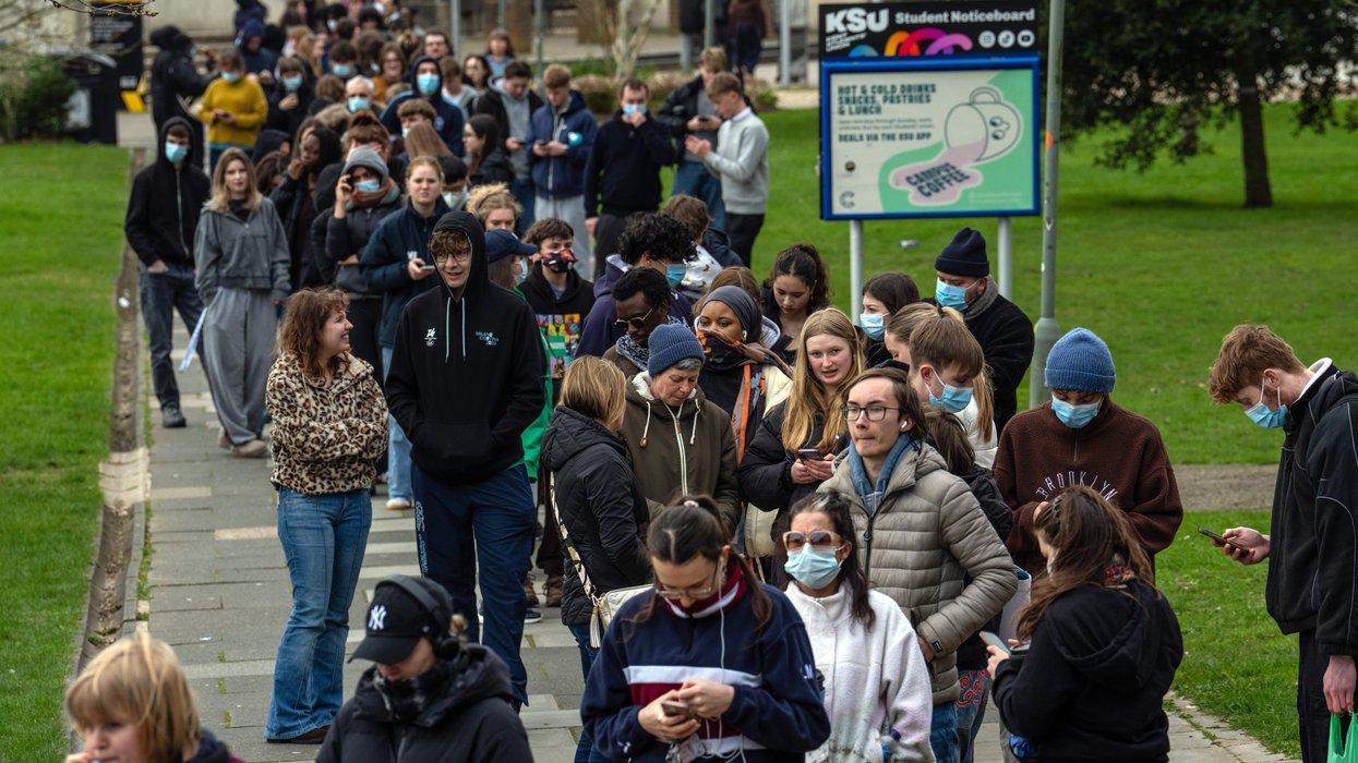 Officials reveal new details about deadly meningitis outbreak that left two students dead