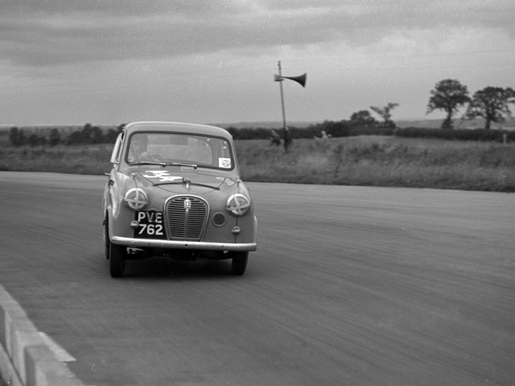 Brothers pay tribute to late father by tracking down his long-lost racing car