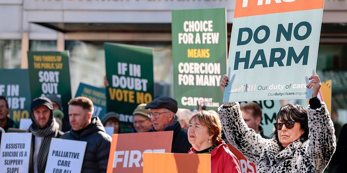 Scottish Parliament votes to REJECT assisted dying after knife-edge vote thumbnail