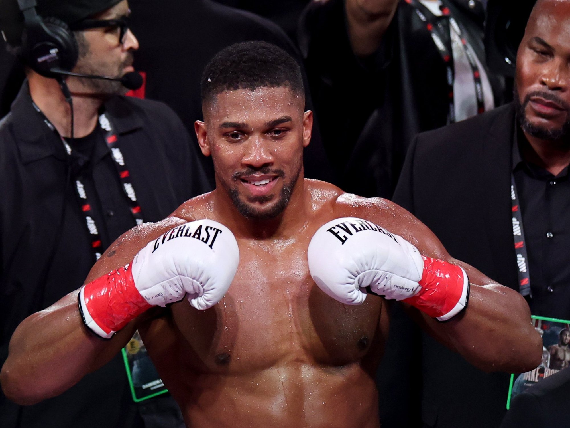 Anthony Joshua edging closer to boxing return as Eddie Hearn reveals latest on British star