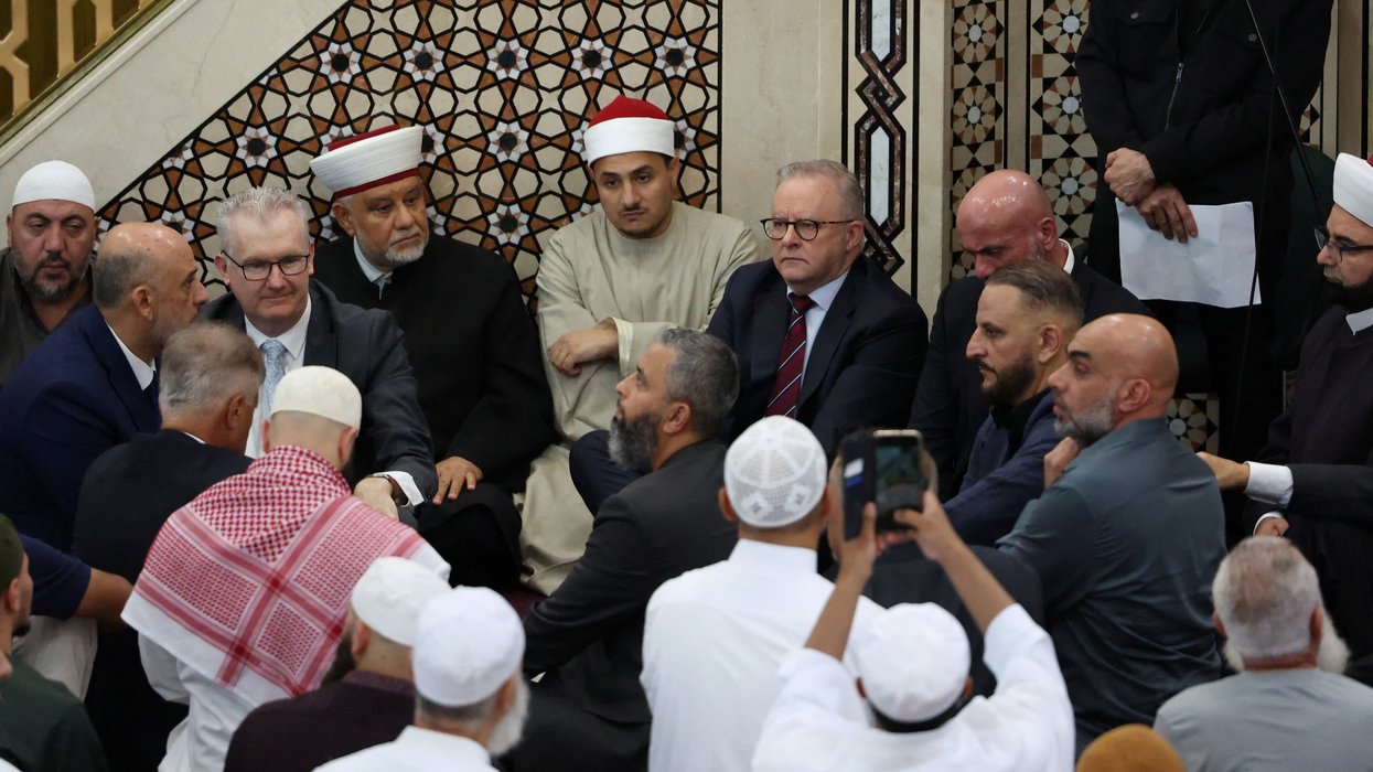 Australian PM chased out of mosque as furious worshippers swarm leader