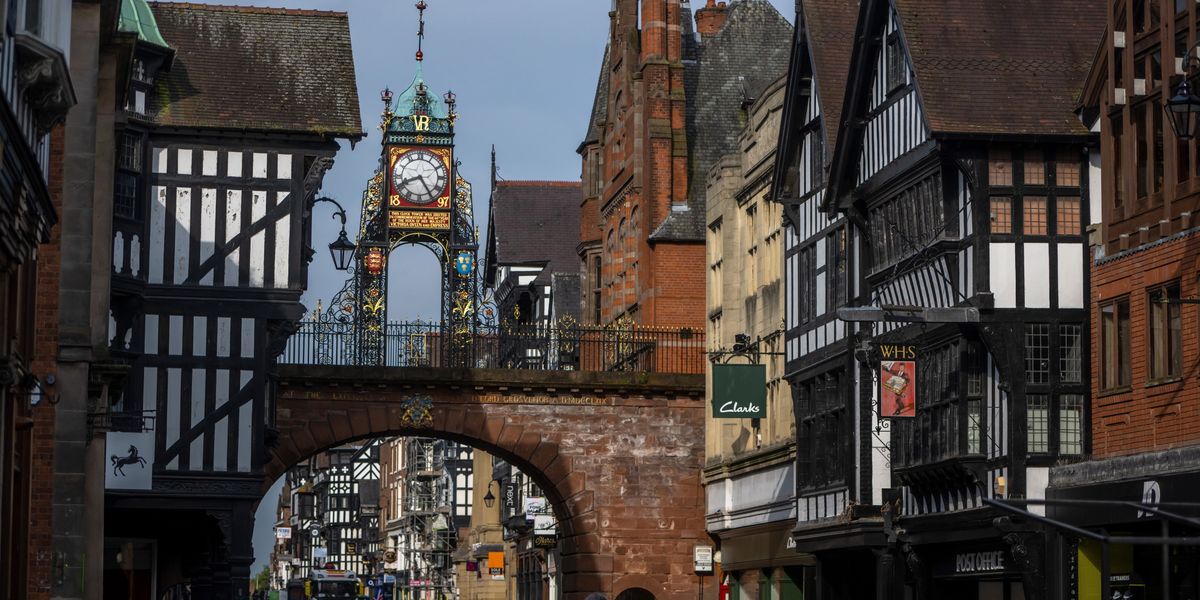 Historic Grosvenor Hotel to close doors in just months after 160 years following shock discovery Historic Grosvenor Hotel to close doors in just months after 160 years following shock discovery