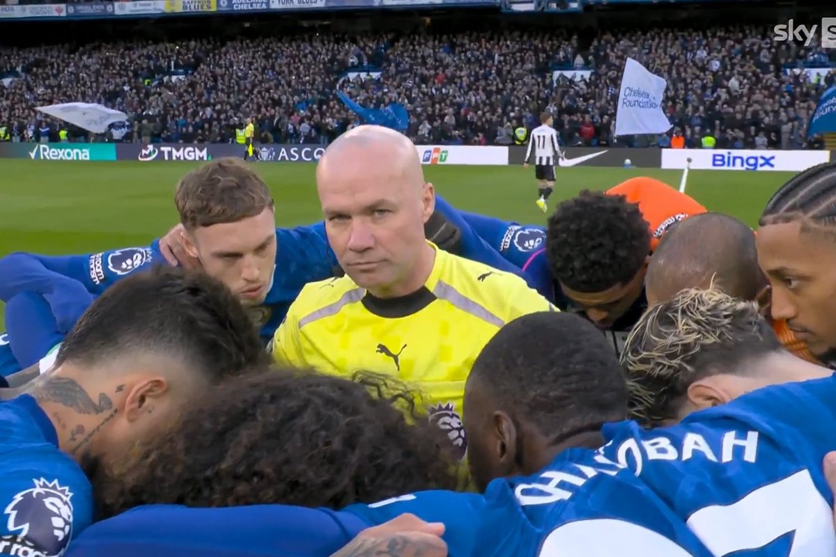 Chelsea defy specific rules over controversial pre-match huddle that ended in embarrassing scenes