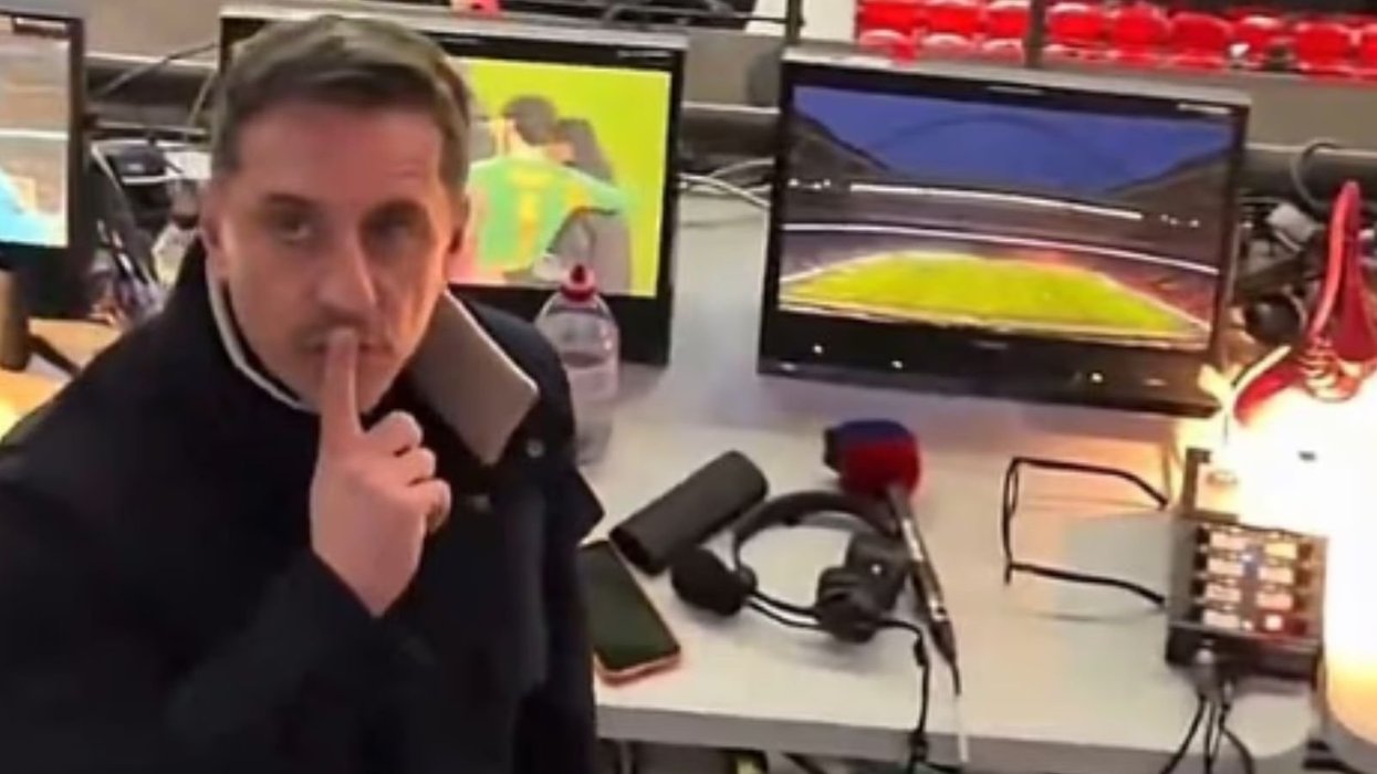 Gary Neville caught on camera responding to Man City fan after being hit with abuse in Carabao Cup final