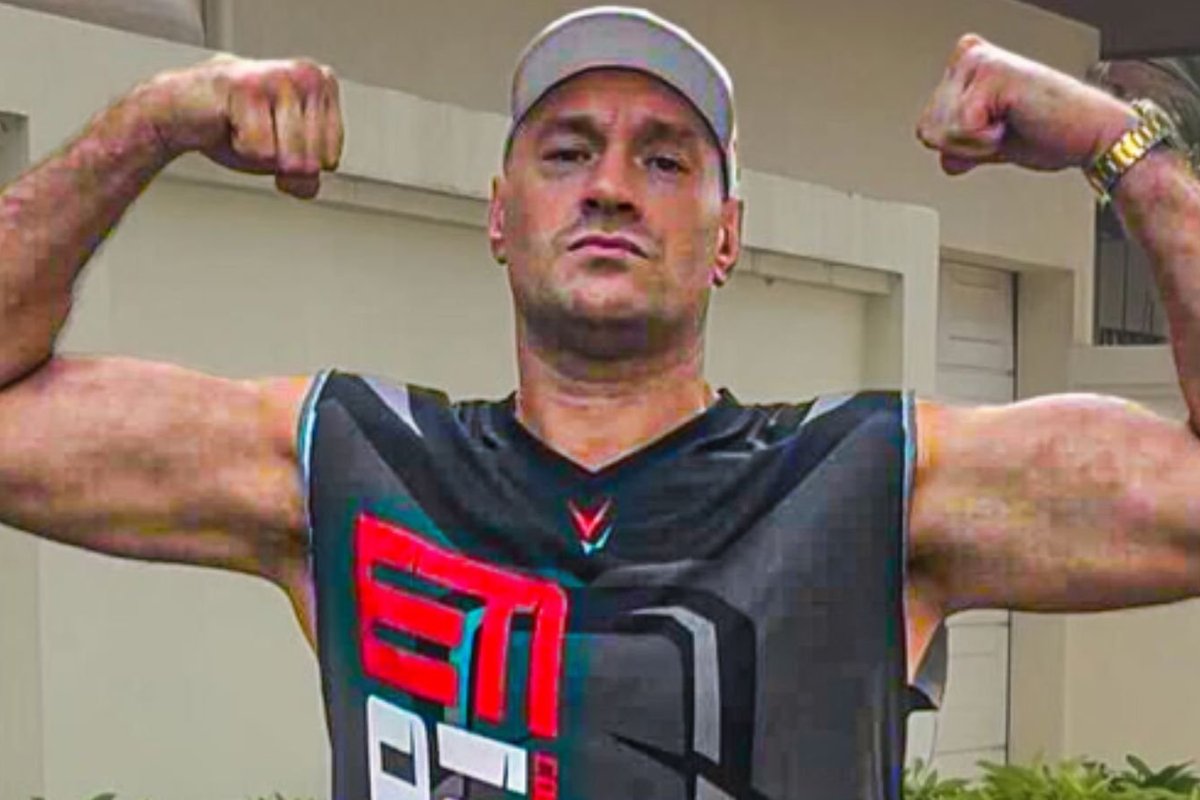 Tyson Fury's physique leaves boxing fans stunned as return fight against Arslanbek Makhmudov nears