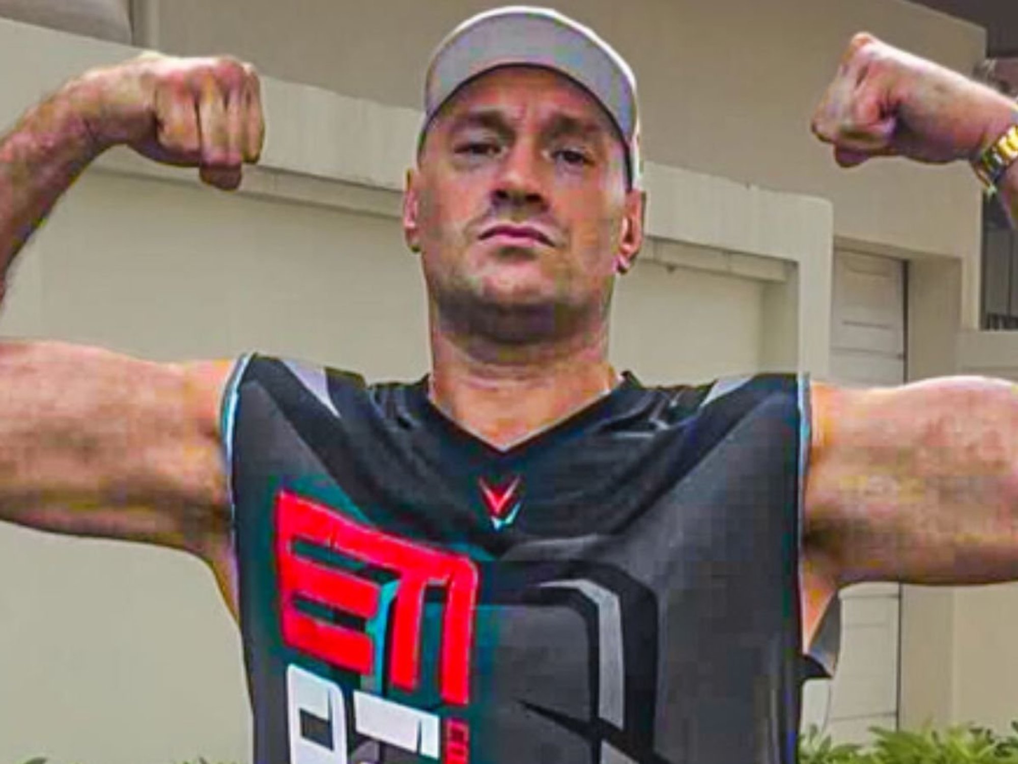 Tyson Fury's physique leaves boxing fans stunned as return fight against Arslanbek Makhmudov nears