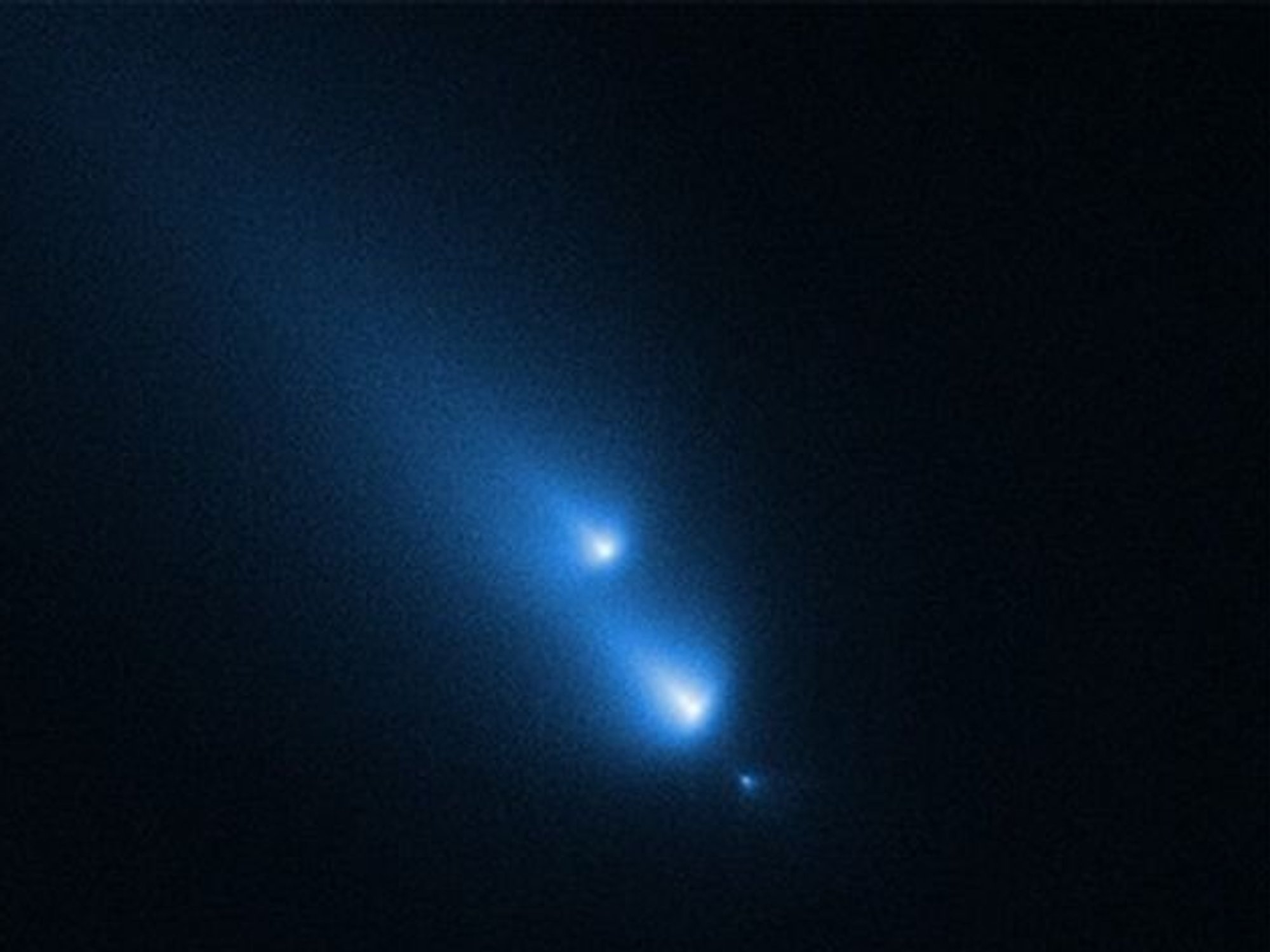 Comet disintegration allows astronomers to see more detail than ever before