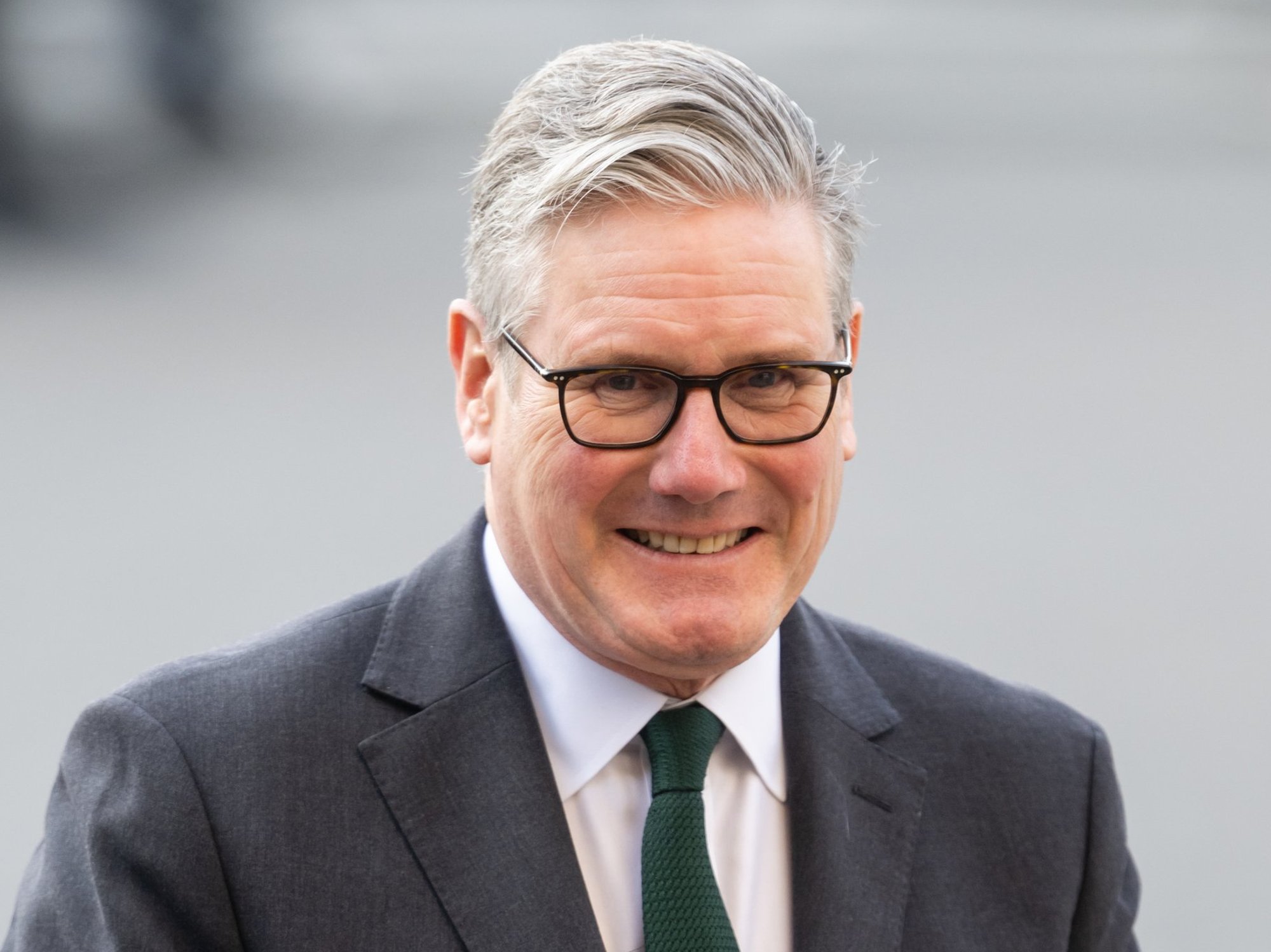 Labour to trial new internet restrictions on 300 teenagers in test run for nationwide plans