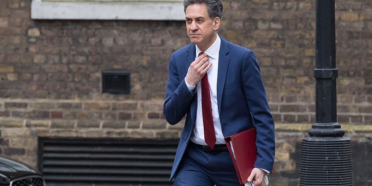 Ed Miliband exploring measures to uncouple electricity prices from gas to slash energy bills Ed Miliband exploring measures to uncouple electricity prices from gas to slash energy bills