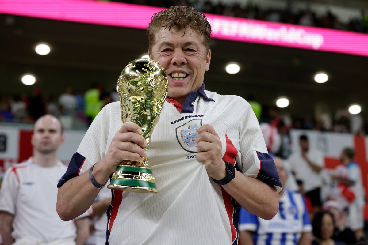 England superfan sells his HOUSE to fund mega trip to World Cup