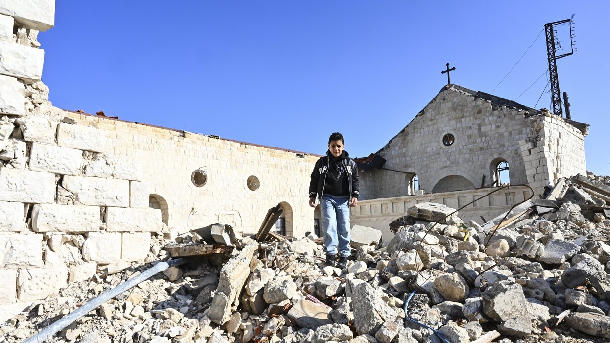 Christians unite with Hezbollah against Isis in Lebanon: 'Stronger relationship than with the Pope!'