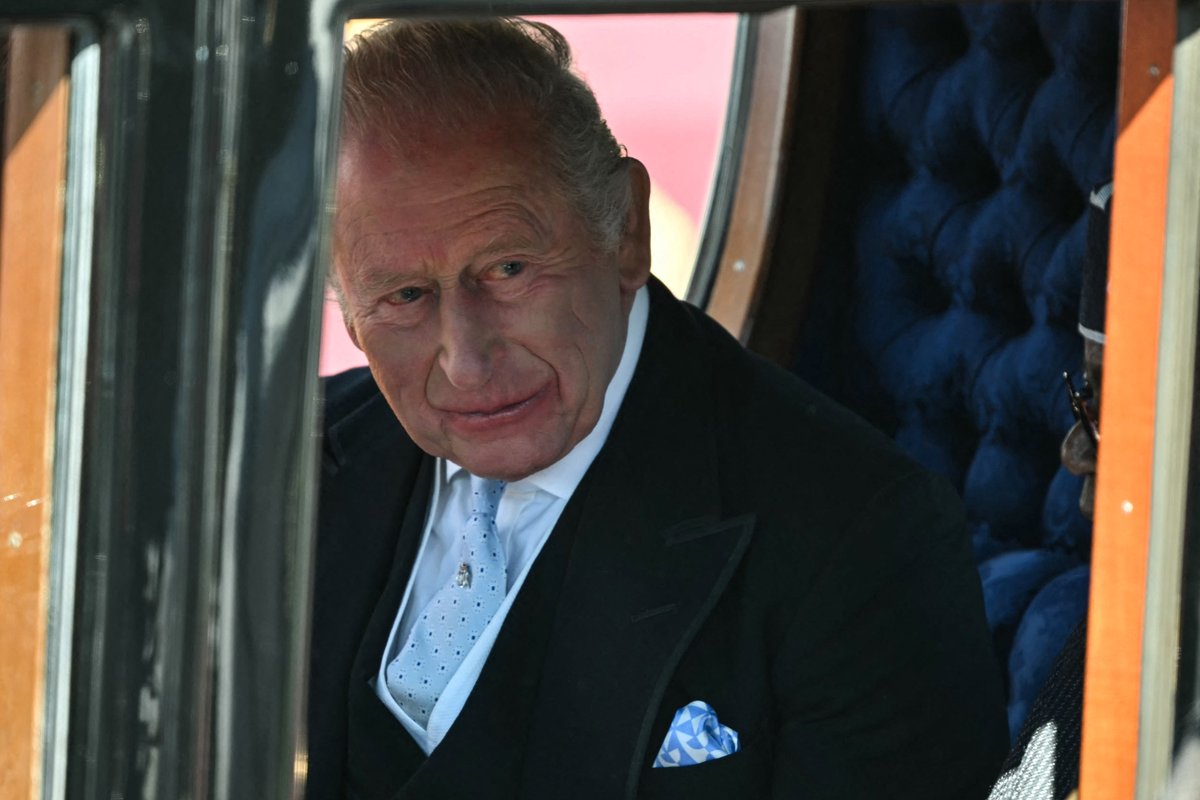 King Charles plunges Buckingham Palace into complete darkness