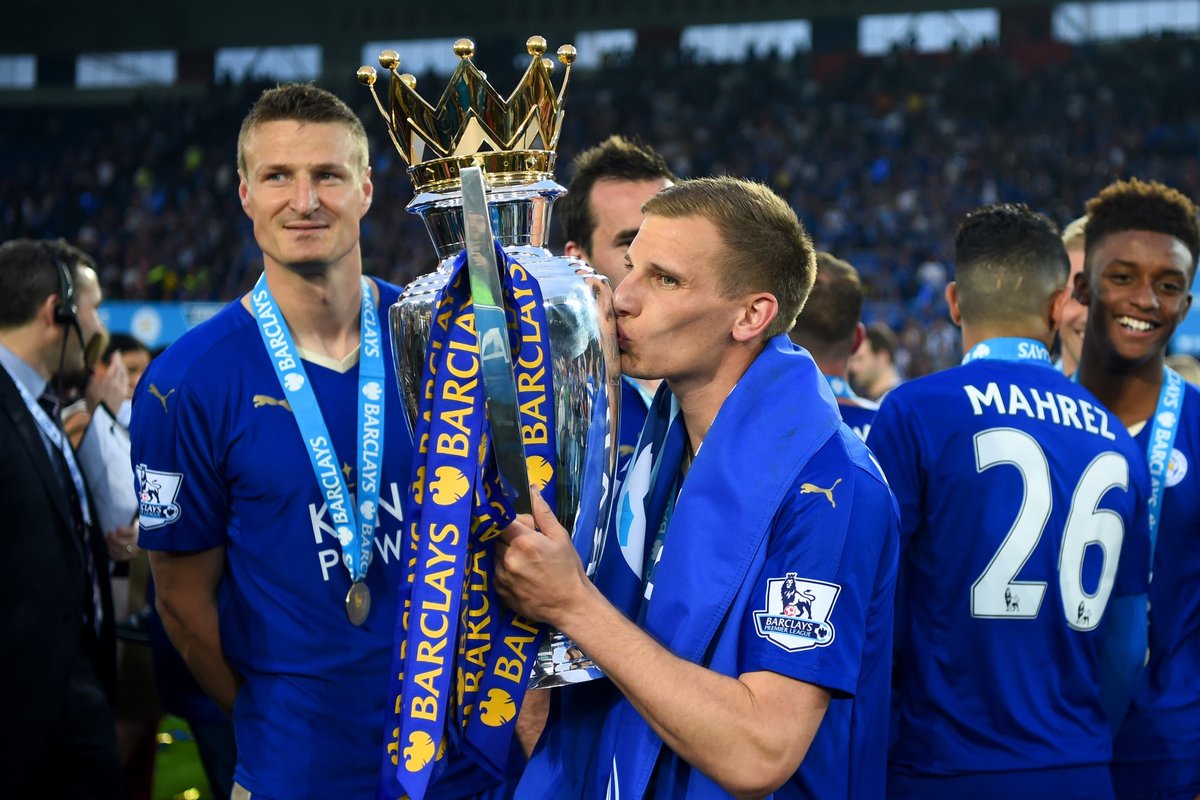 Premier League title winner offers his services to former club as they battle to avoid relegation