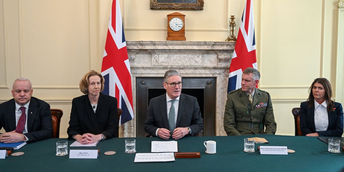 Keir Starmer to hold emergency Cobra meeting in HOURS over impact from Iran war Keir Starmer to hold emergency Cobra meeting in HOURS over impact from Iran war