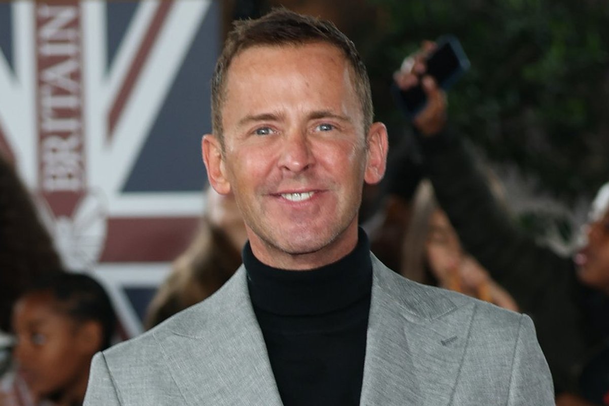 Teenage boy at centre of Scott Mills 'sexual offence' probe was under 16, police say