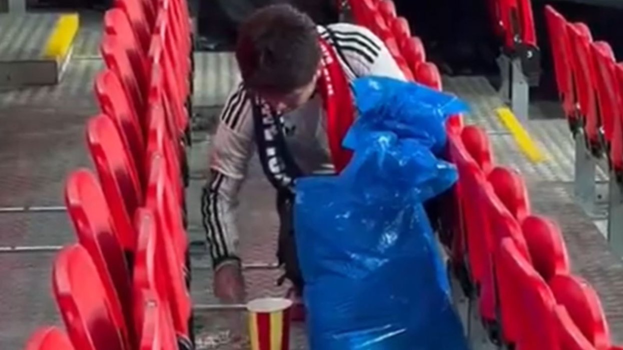 Japan fans go viral for classy gesture after win over England at Wembley