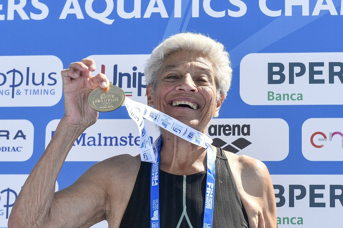 Woman celebrates turning 95 by lighting up swimming competition with five world records