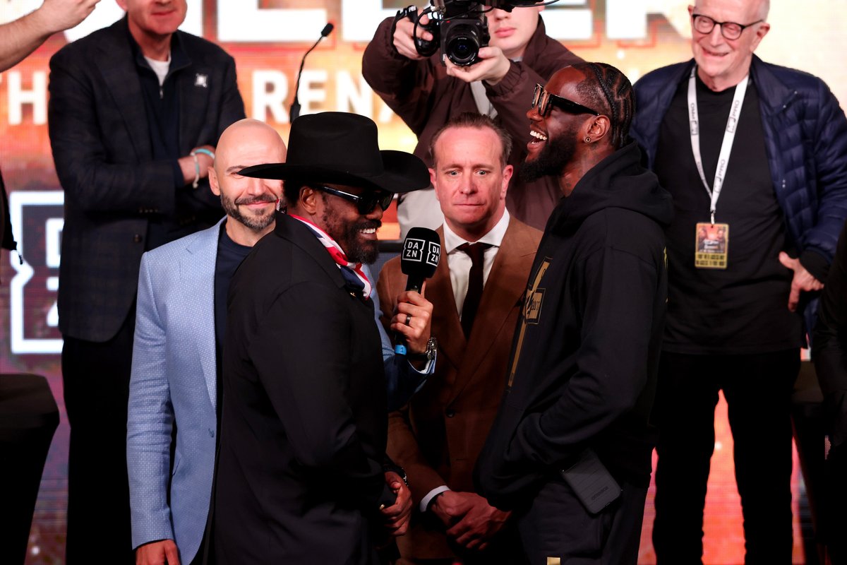 Deontay Wilder and Derek Chisora fight uncertain with gloves not approved ahead of bout