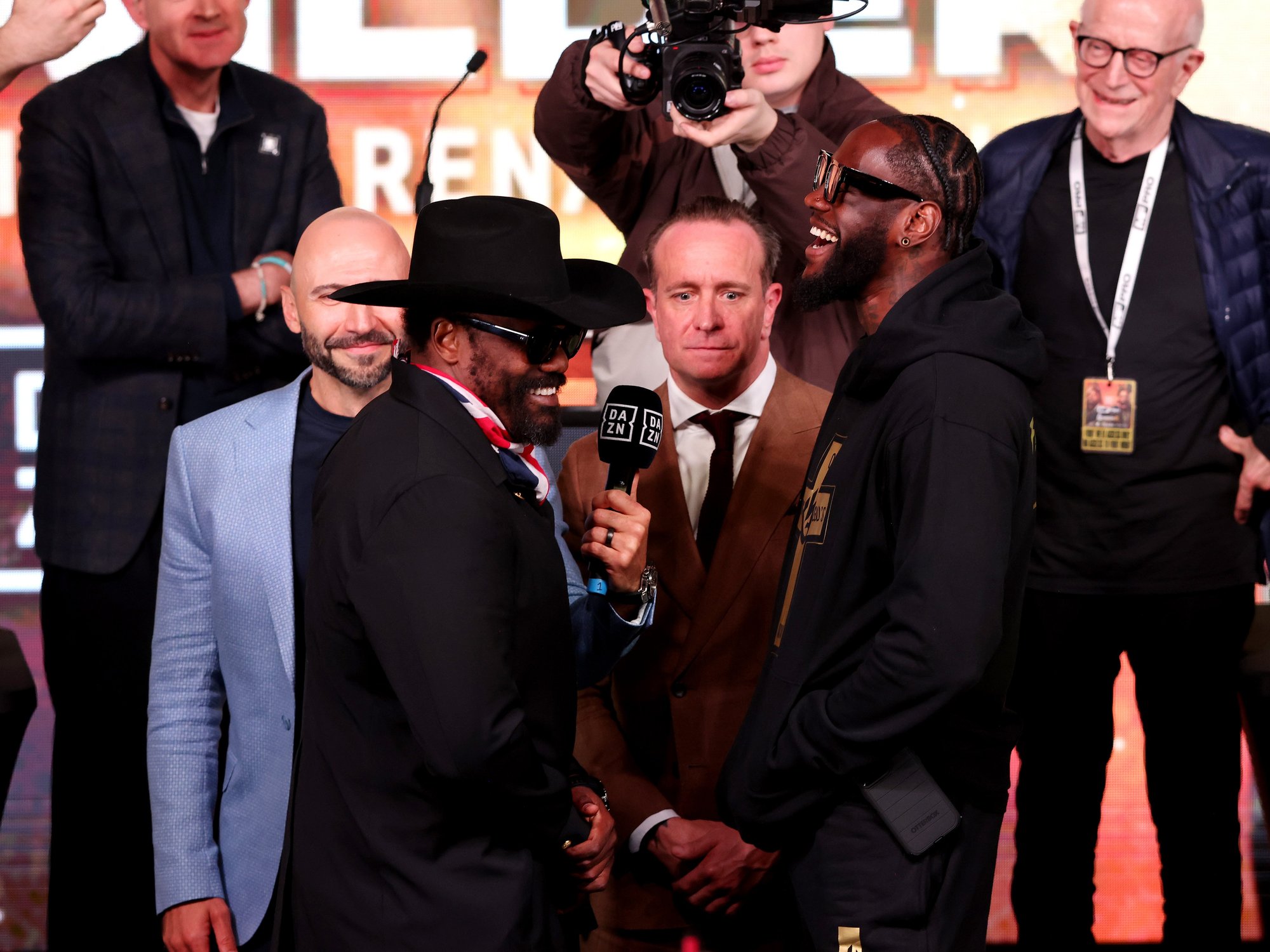 Deontay Wilder and Derek Chisora fight uncertain with gloves not approved ahead of bout