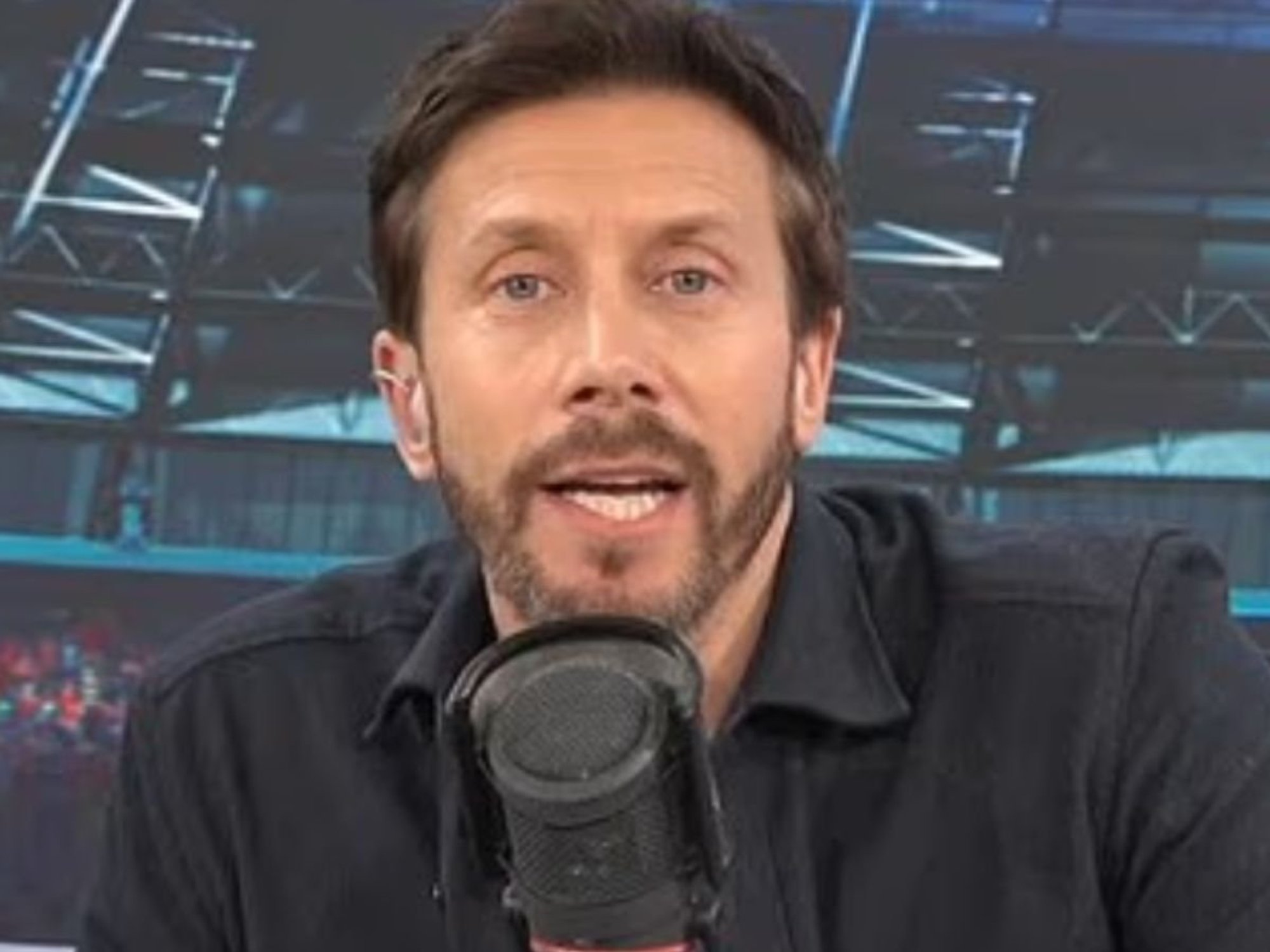 Sam Matterface heartbreakingly announces death of his father while presenting live on air