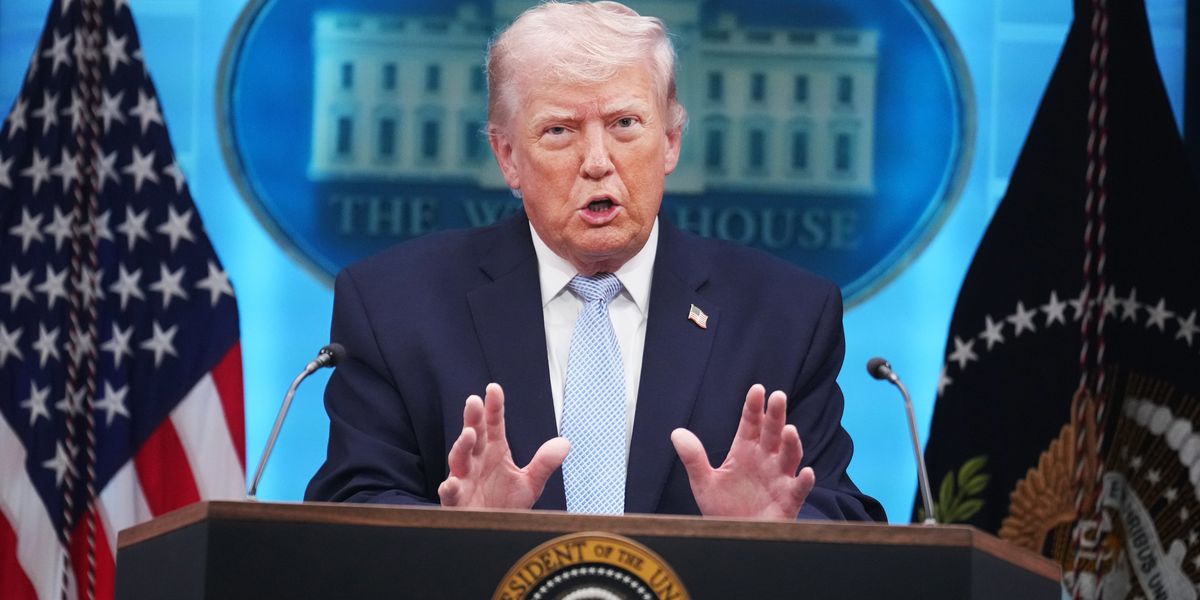 White House demands Fifa ban transgender footballers before committing to 2031 Women's World Cup bid thumbnail