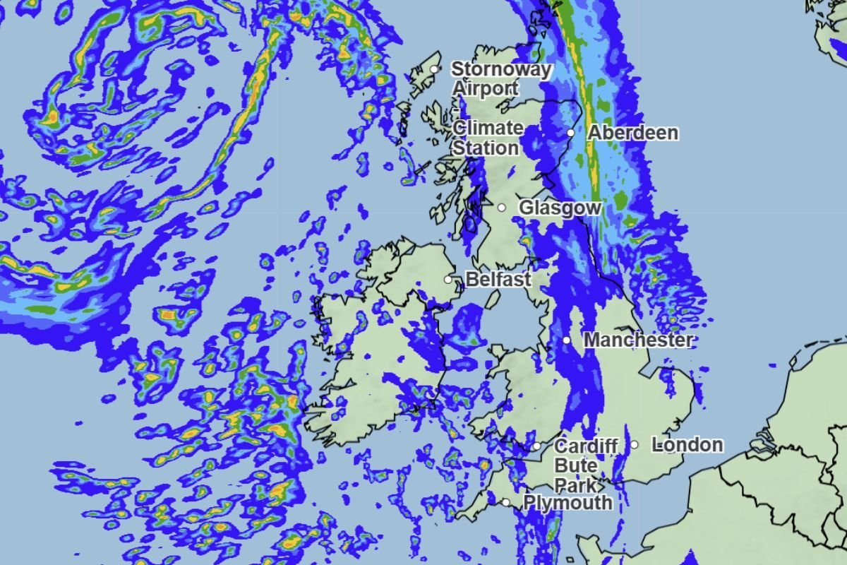 UK weather: Thundery deluge to sweep Britain just hours after 26C mini-heatwave