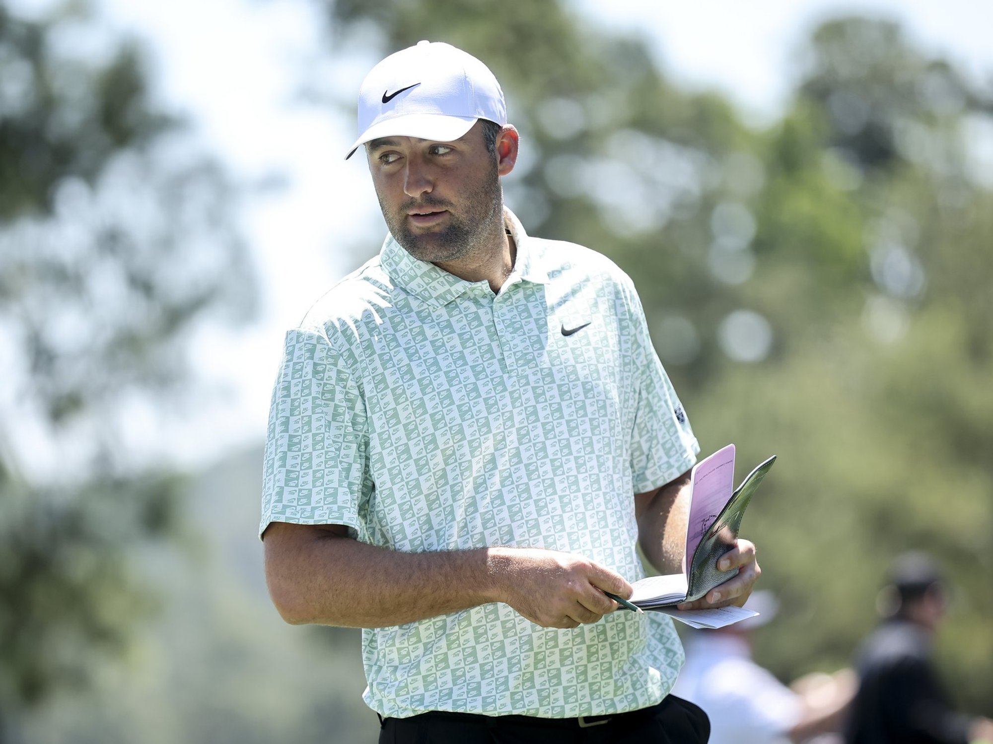 Scottie Scheffler makes 'challenging' admission as Masters star chases more glory