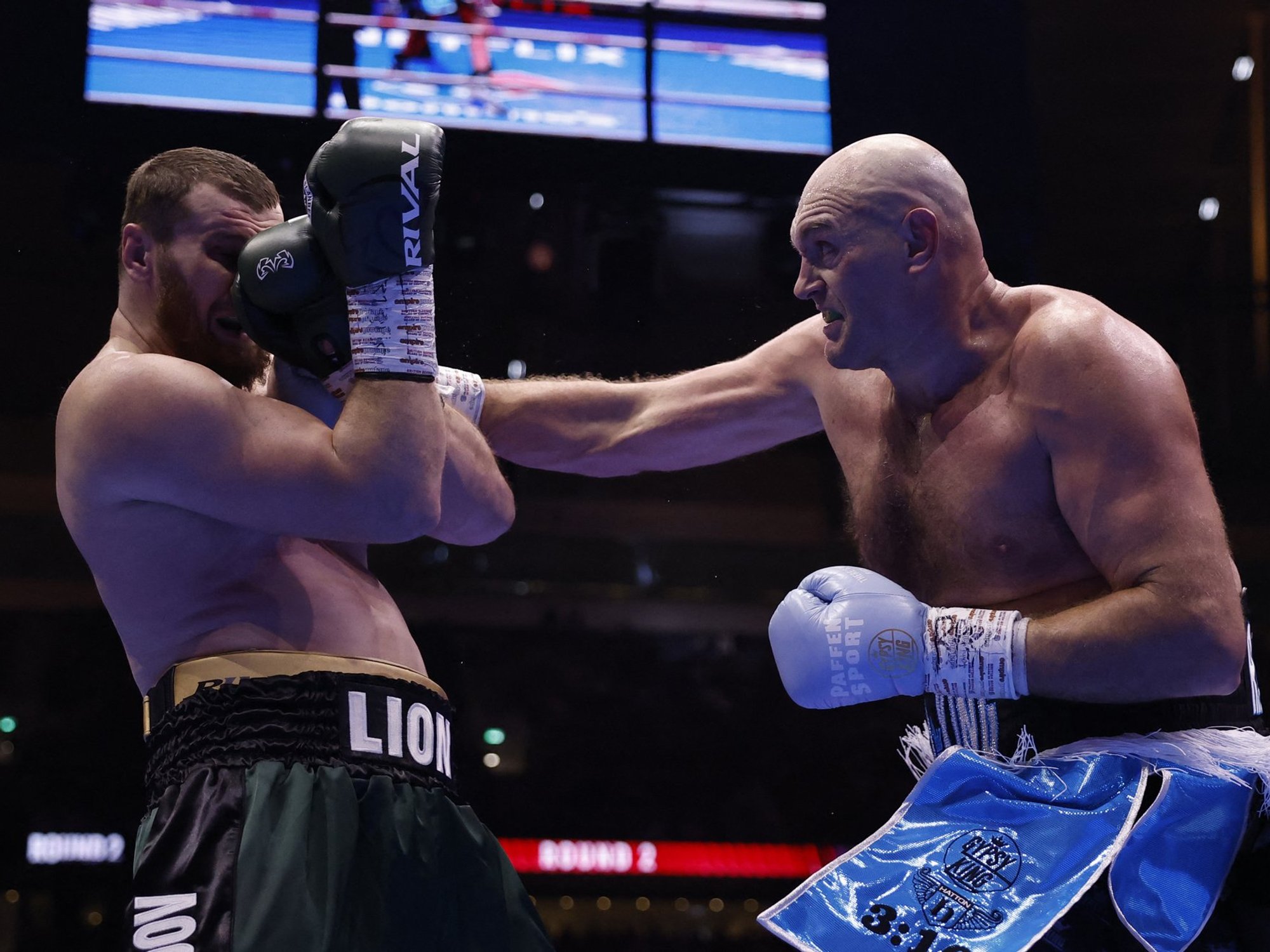 Tyson Fury beats Arslanbek Makhmudov on points as Anthony Joshua rejects ringside request