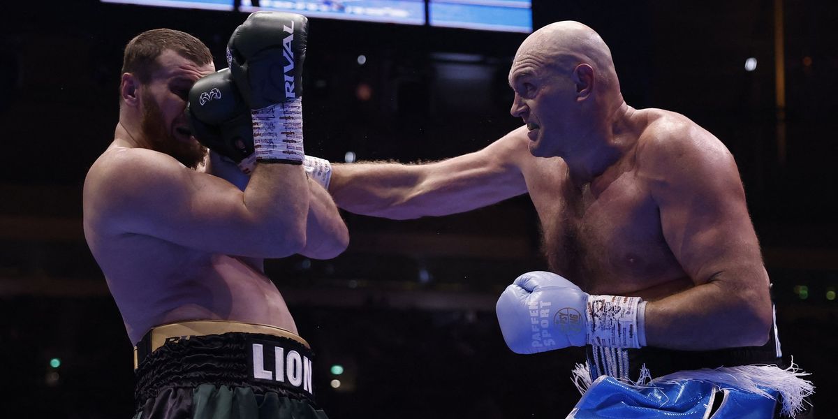 Tyson Fury beats Arslanbek Makhmudov on points as Anthony Joshua rejects ringside request Tyson Fury beats Arslanbek Makhmudov on points as Anthony Joshua rejects ringside request