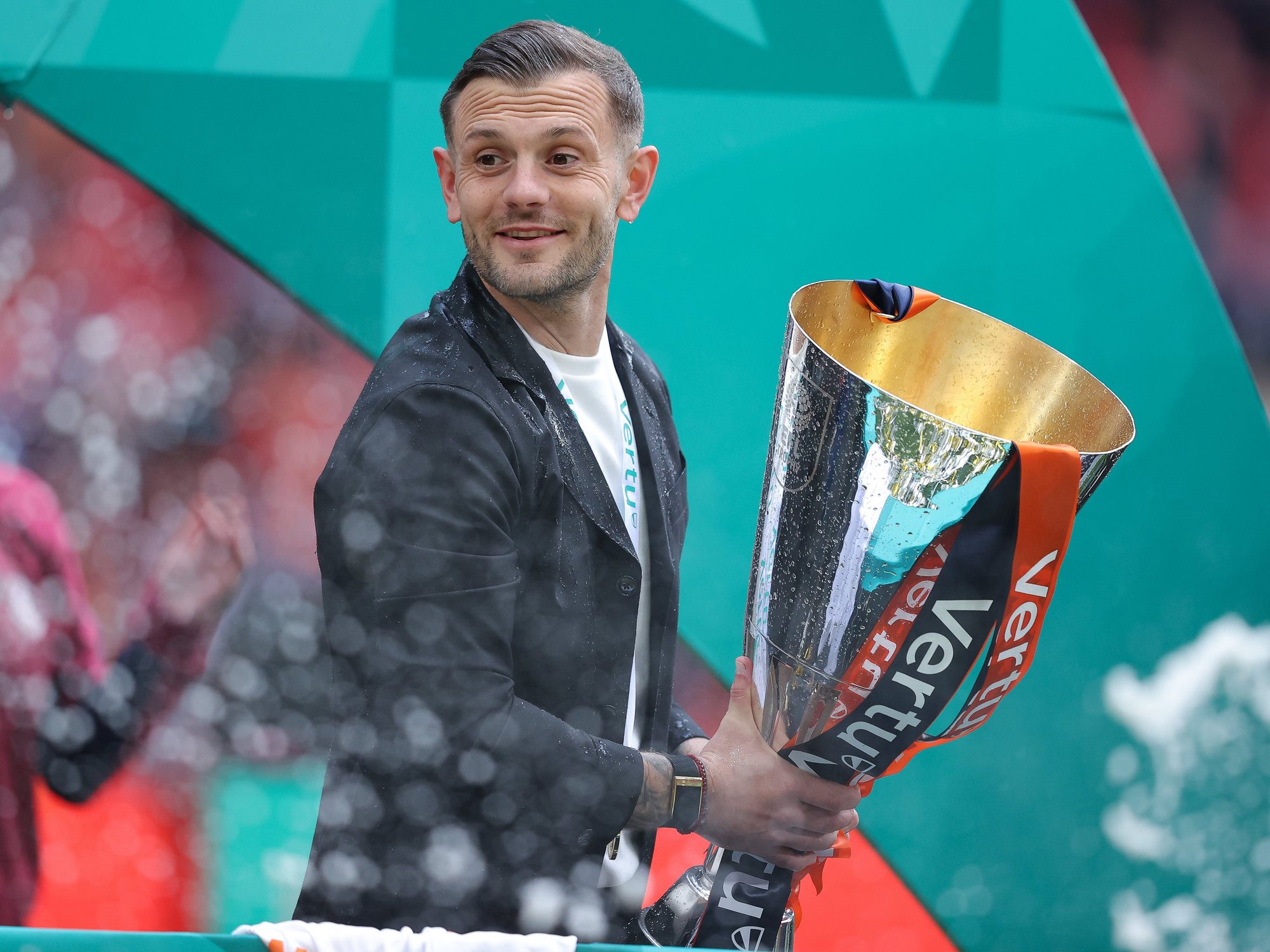 Jack Wilshere wins first trophy since becoming manager as Arsenal fans all say same thing