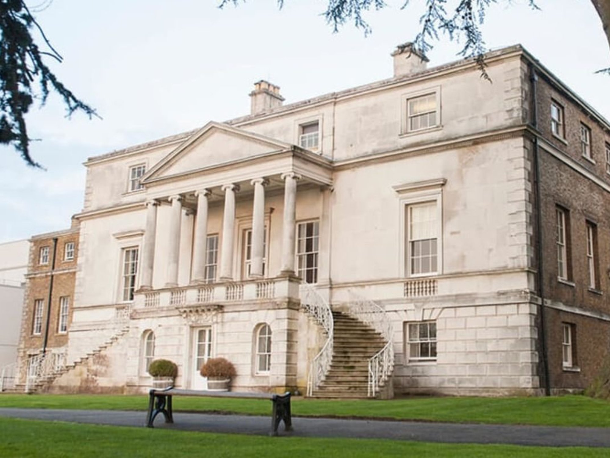 University branded 'woke' after slapping psychology lecture with trigger warning over 'chocolate ...