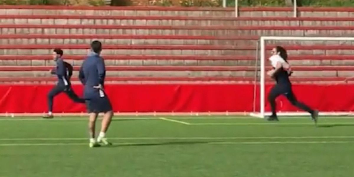 Football president quits after chasing Muslim players with leg of ham Football president quits after chasing Muslim players with leg of ham