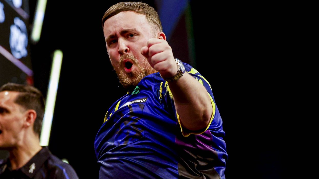 Luke Littler silences unforgiving crowd in Premier League opener after insulting home favourite