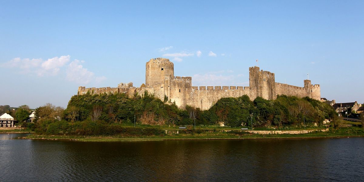 Hidden cave underneath UK castle could rewrite understanding of prehistoric Britain after ‘extremely rare’ evidence unearthed Hidden cave underneath UK castle could rewrite understanding of prehistoric Britain after ‘extremely rare’ evidence unearthed