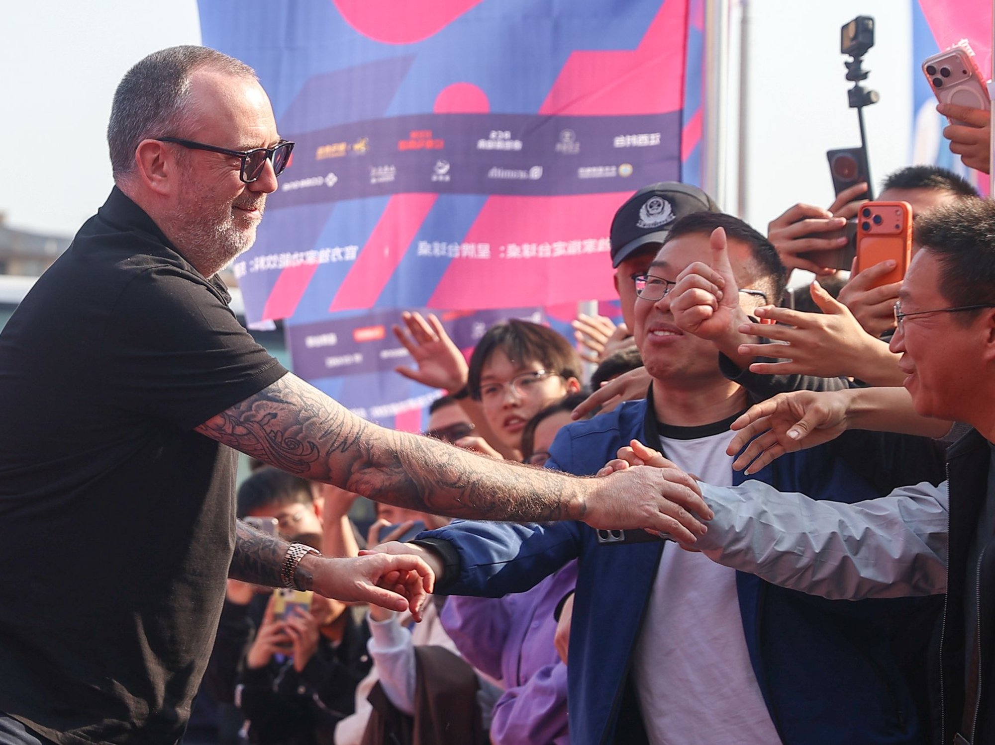 Snooker legend admits he will 'run the M4 naked' if he lands fourth World Championship title