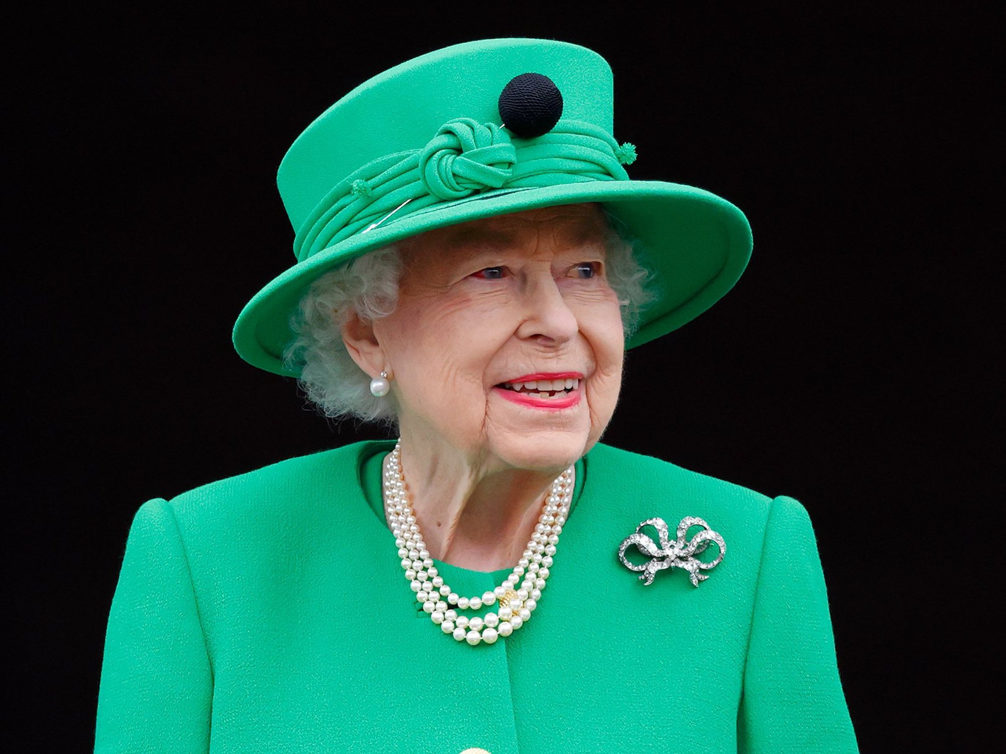 Queen Elizabeth II's witty response regarding not needing a passport photo revealed by artist