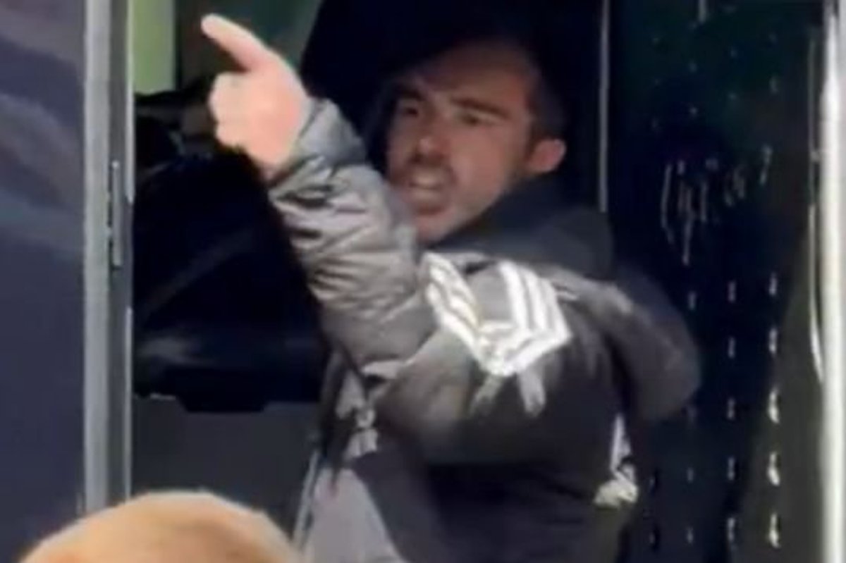 Harry Winks clashes with fans after Leicester suffer fresh relegation blow with Portsmouth defeat